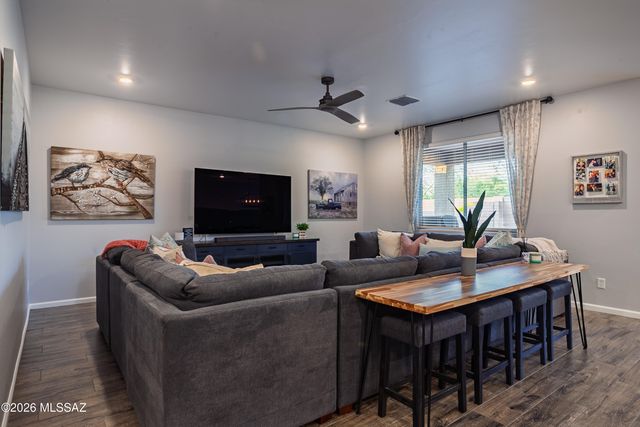 3272 W Shadow Park Way, Tucson, AZ 85742