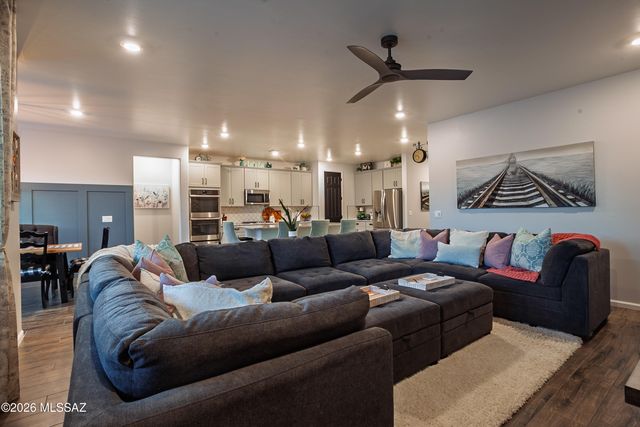 3272 W Shadow Park Way, Tucson, AZ 85742