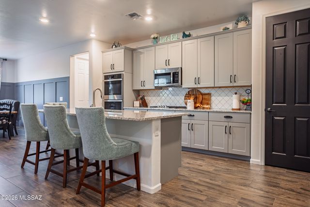 3272 W Shadow Park Way, Tucson, AZ 85742
