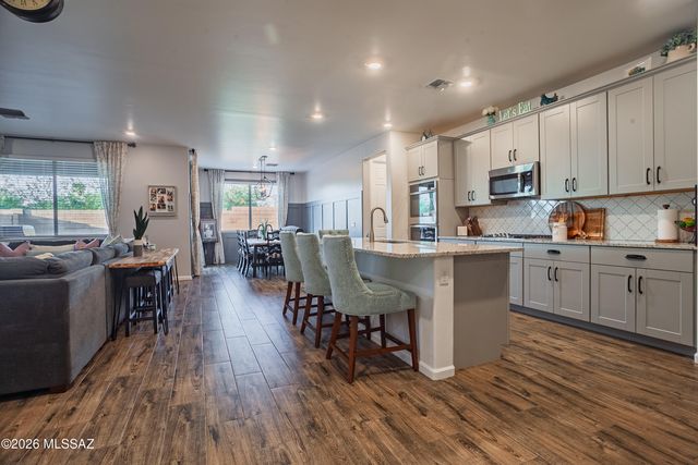 3272 W Shadow Park Way, Tucson, AZ 85742