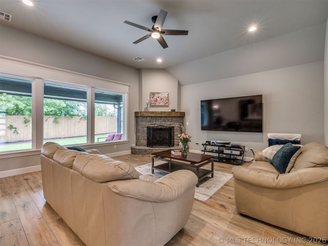 3220 W 118th Street S, Tulsa, OK 74037
