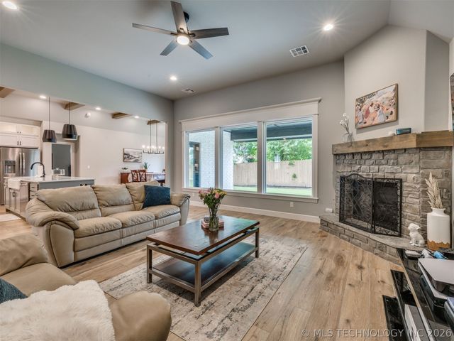 3220 W 118th Street S, Tulsa, OK 74037