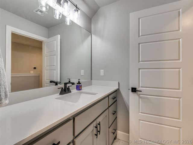 3220 W 118th Street S, Tulsa, OK 74037