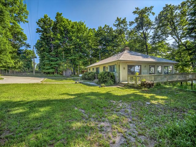 4569 S Lakeshore Drive, Ludington, MI 49431