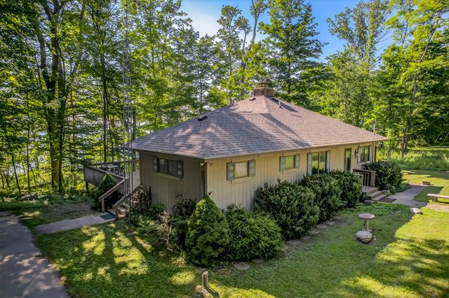 4569 S Lakeshore Drive, Ludington, MI 49431