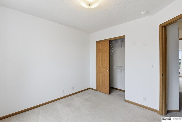 8023 Howell Street, Omaha, NE 68122