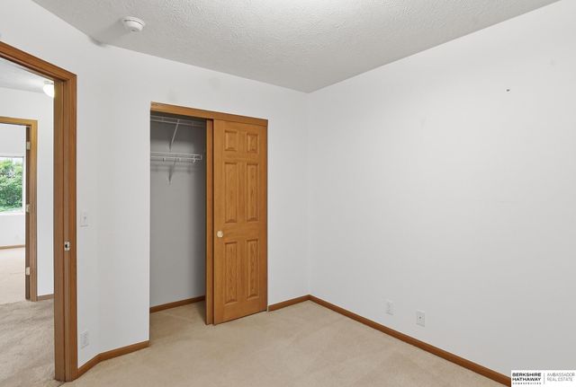 8023 Howell Street, Omaha, NE 68122