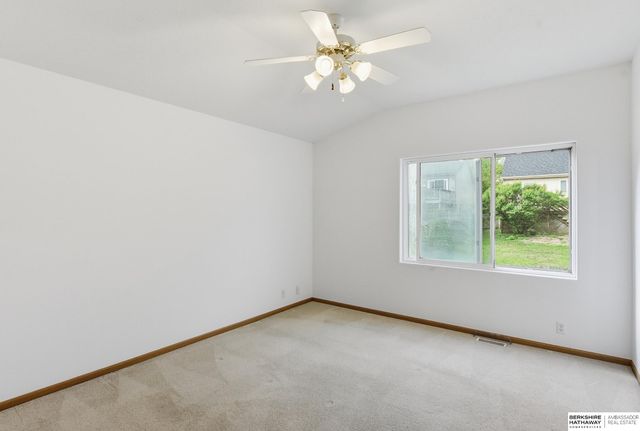 8023 Howell Street, Omaha, NE 68122