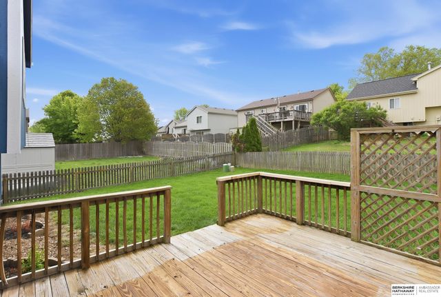 8023 Howell Street, Omaha, NE 68122