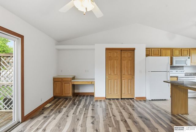 8023 Howell Street, Omaha, NE 68122