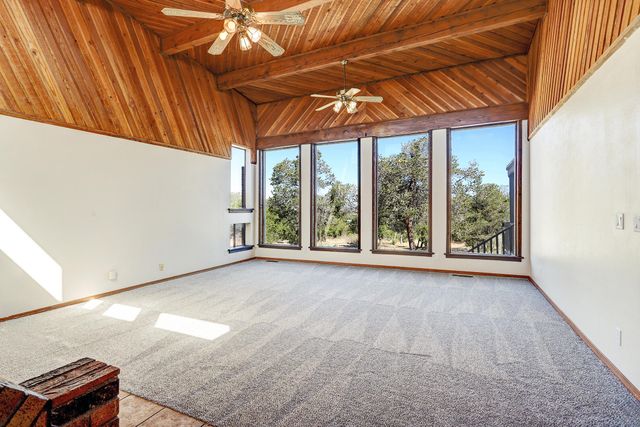 26 W Willard Road, Edgewood, NM 87015