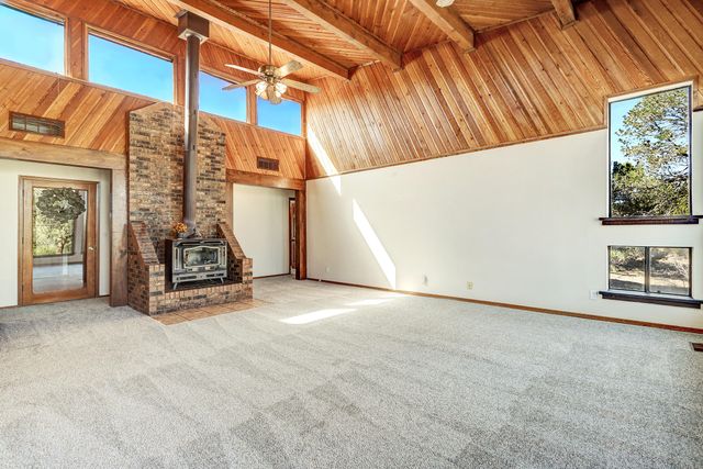 26 W Willard Road, Edgewood, NM 87015