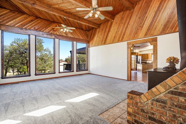 26 W Willard Road, Edgewood, NM 87015