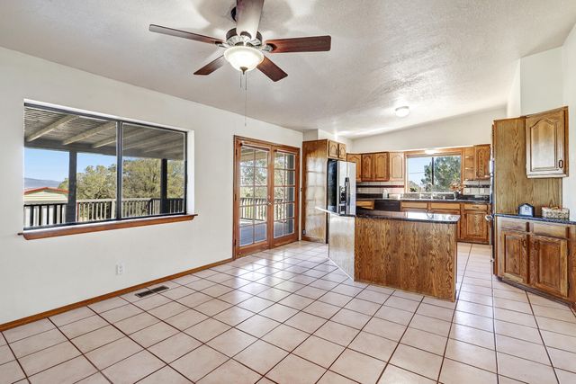 26 W Willard Road, Edgewood, NM 87015