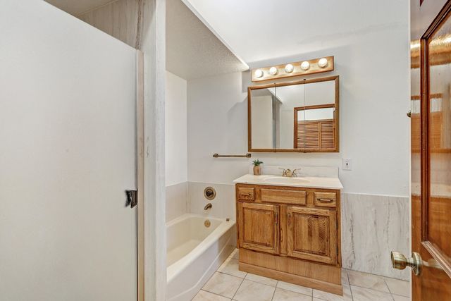 26 W Willard Road, Edgewood, NM 87015