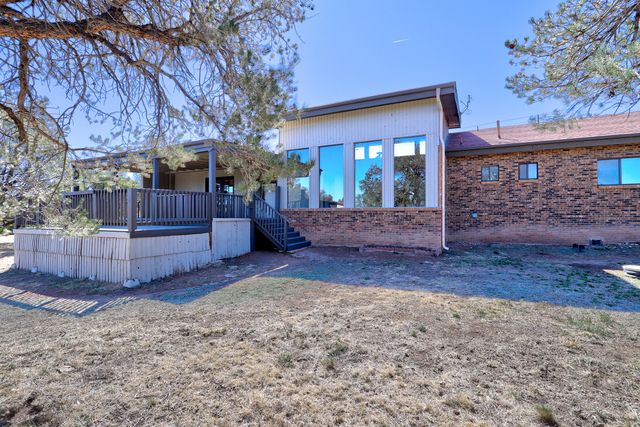 26 W Willard Road, Edgewood, NM 87015