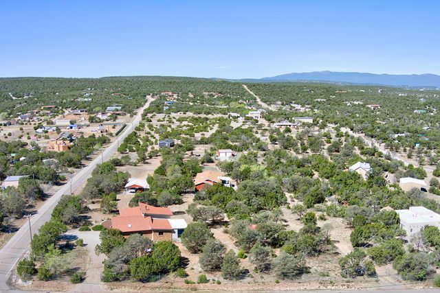 26 W Willard Road, Edgewood, NM 87015