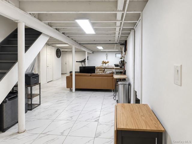 145 Westbury Avenue, Mineola, NY 11501
