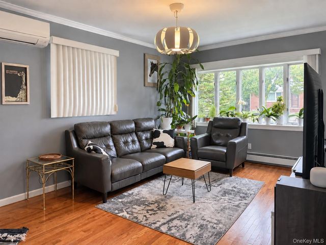 145 Westbury Avenue, Mineola, NY 11501