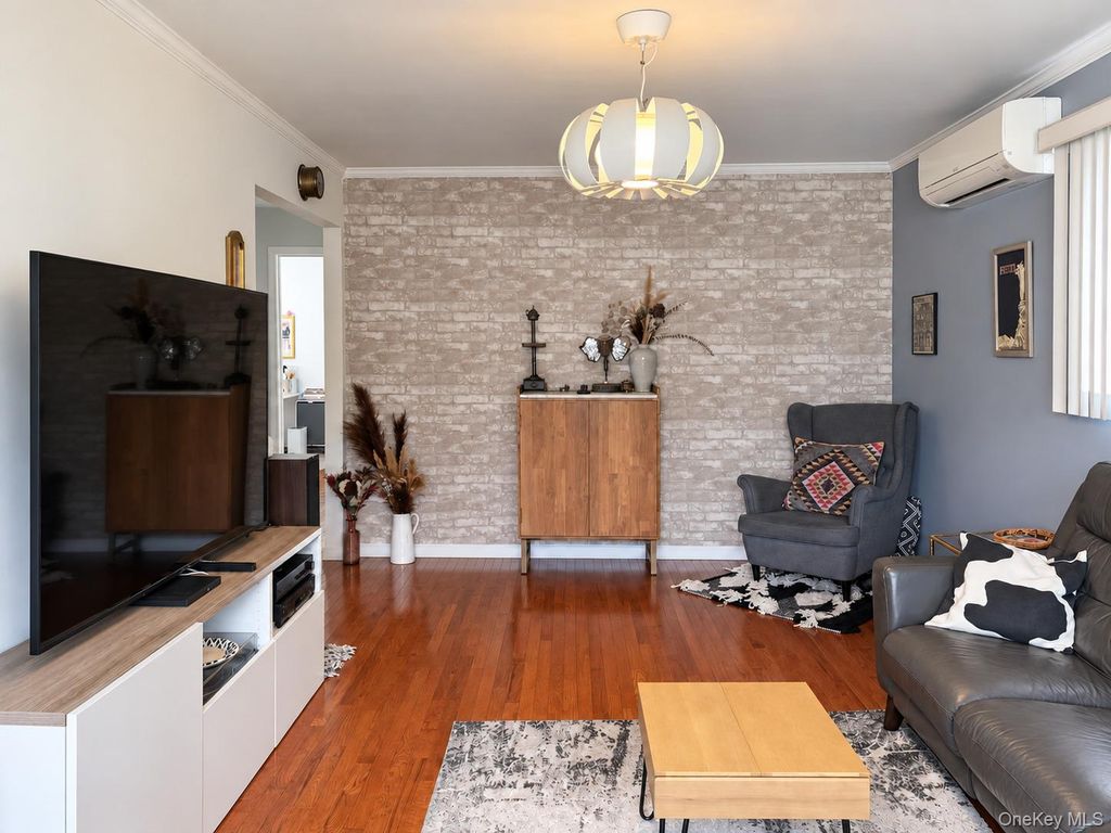145 Westbury Avenue, Mineola, NY 11501 — photo 5