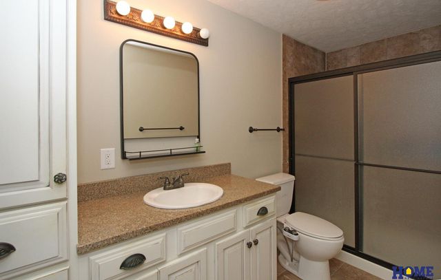 5331 N 12th Street, Lincoln, NE 68521