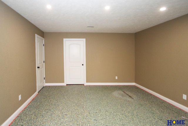 5331 N 12th Street, Lincoln, NE 68521