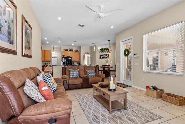 622 GOLF COURSE PARKWAY, Davenport, FL 33837