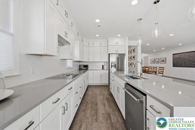 3991 Victors Way, Easton, PA 18045
