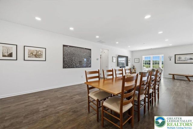 3991 Victors Way, Easton, PA 18045