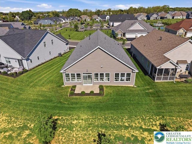 3991 Victors Way, Easton, PA 18045