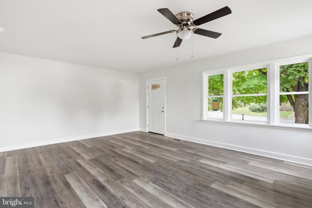 119 N DELAWARE AVE, Martinsburg, WV 25401