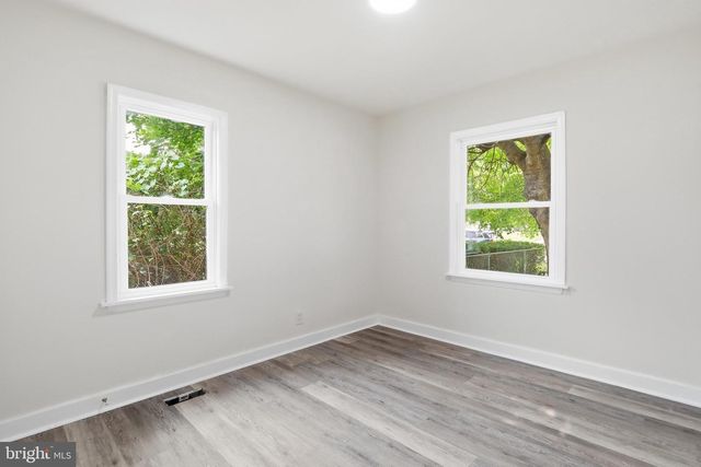 119 N DELAWARE AVE, Martinsburg, WV 25401