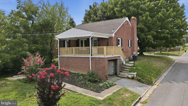 119 N DELAWARE AVE, Martinsburg, WV 25401