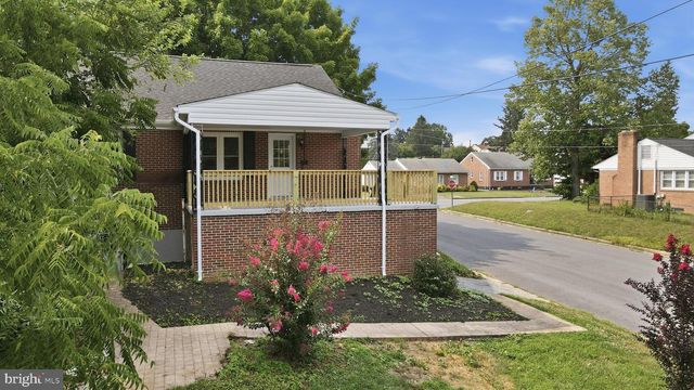 119 N DELAWARE AVE, Martinsburg, WV 25401