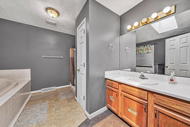 1030 Windhurst DR, Hardy, VA 24101