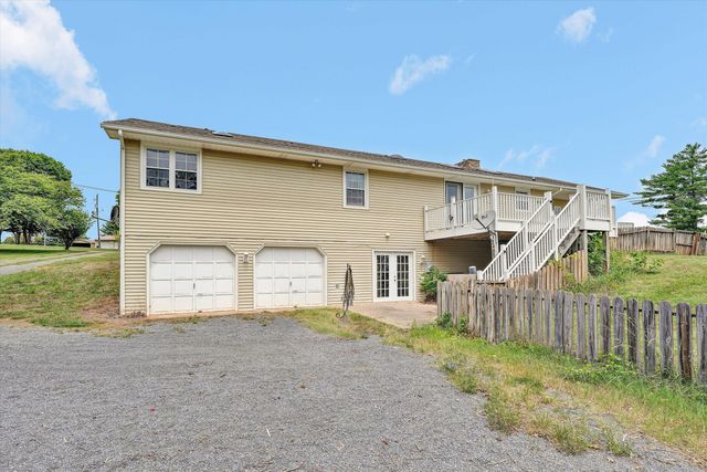 1030 Windhurst DR, Hardy, VA 24101