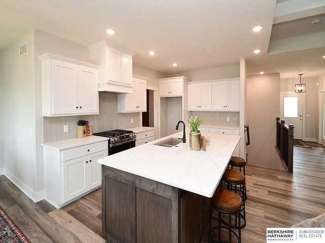 19969 Monroe Street, Omaha, NE 68135