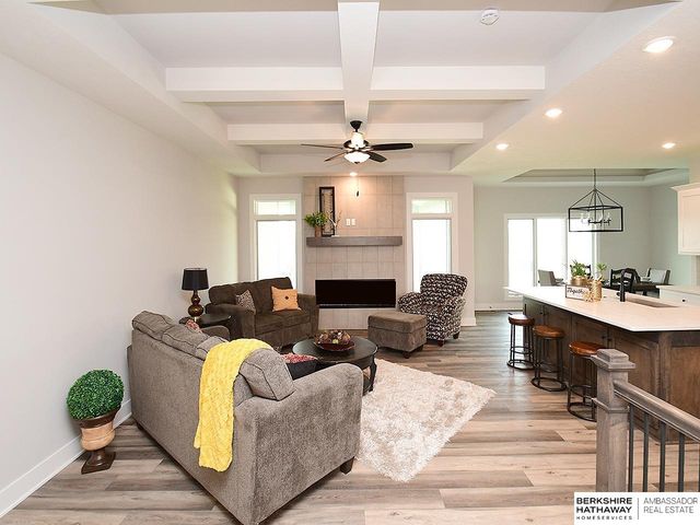 19969 Monroe Street, Omaha, NE 68135