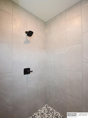 19969 Monroe Street, Omaha, NE 68135