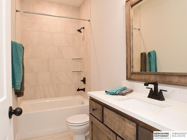 19969 Monroe Street, Omaha, NE 68135