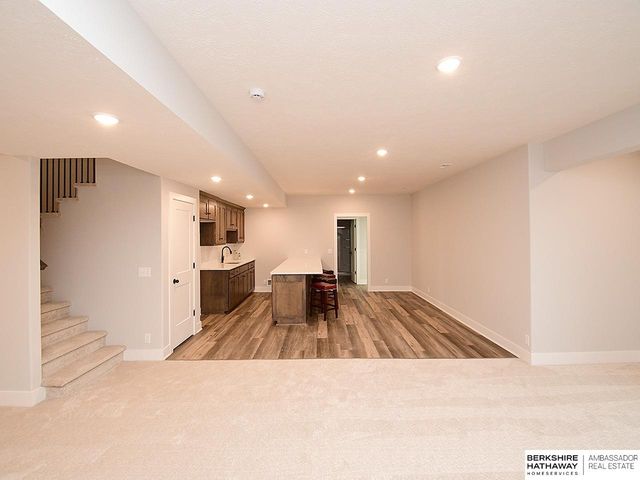 19969 Monroe Street, Omaha, NE 68135