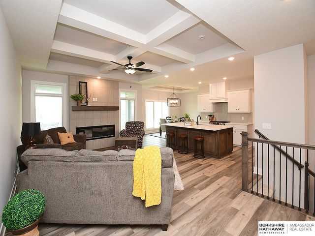 19969 Monroe Street, Omaha, NE 68135