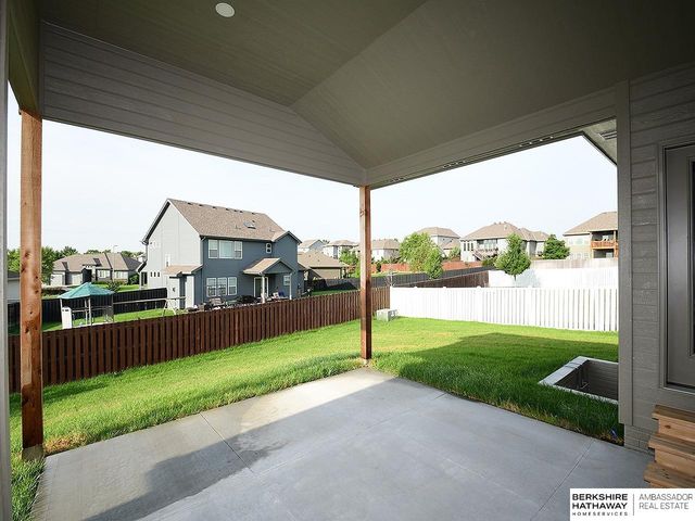 19969 Monroe Street, Omaha, NE 68135