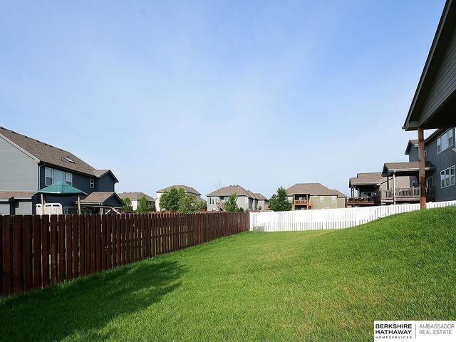 19969 Monroe Street, Omaha, NE 68135