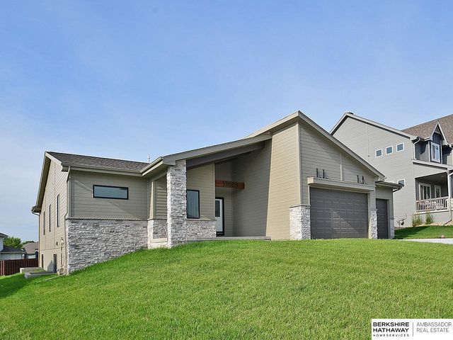 19969 Monroe Street, Omaha, NE 68135