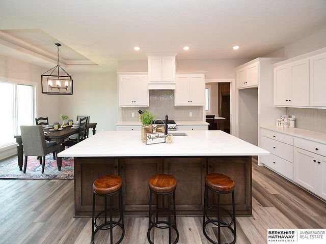 19969 Monroe Street, Omaha, NE 68135