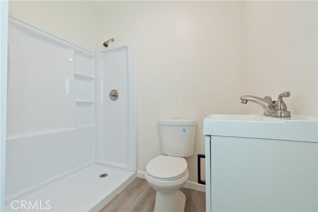 1341 W 94th, Los Angeles, CA 90044