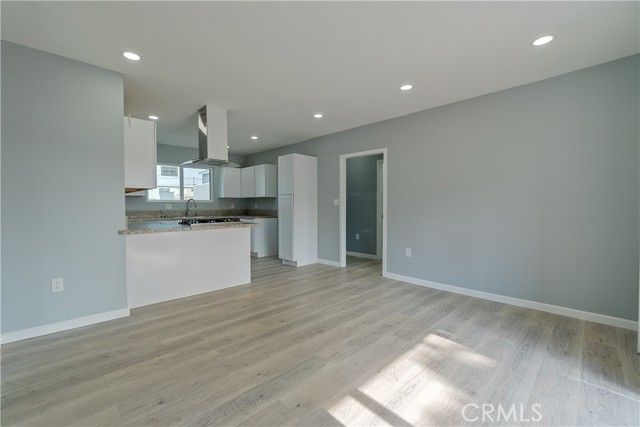 1341 W 94th, Los Angeles, CA 90044