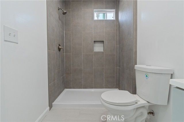 1341 W 94th, Los Angeles, CA 90044