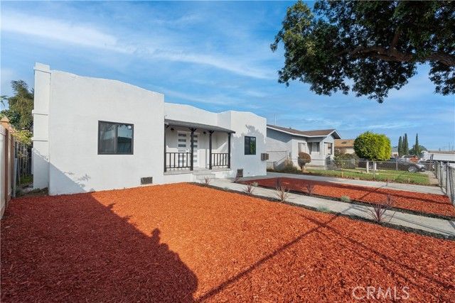 1341 W 94th, Los Angeles, CA 90044